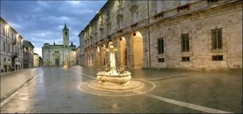 thumb_piazza_arringo